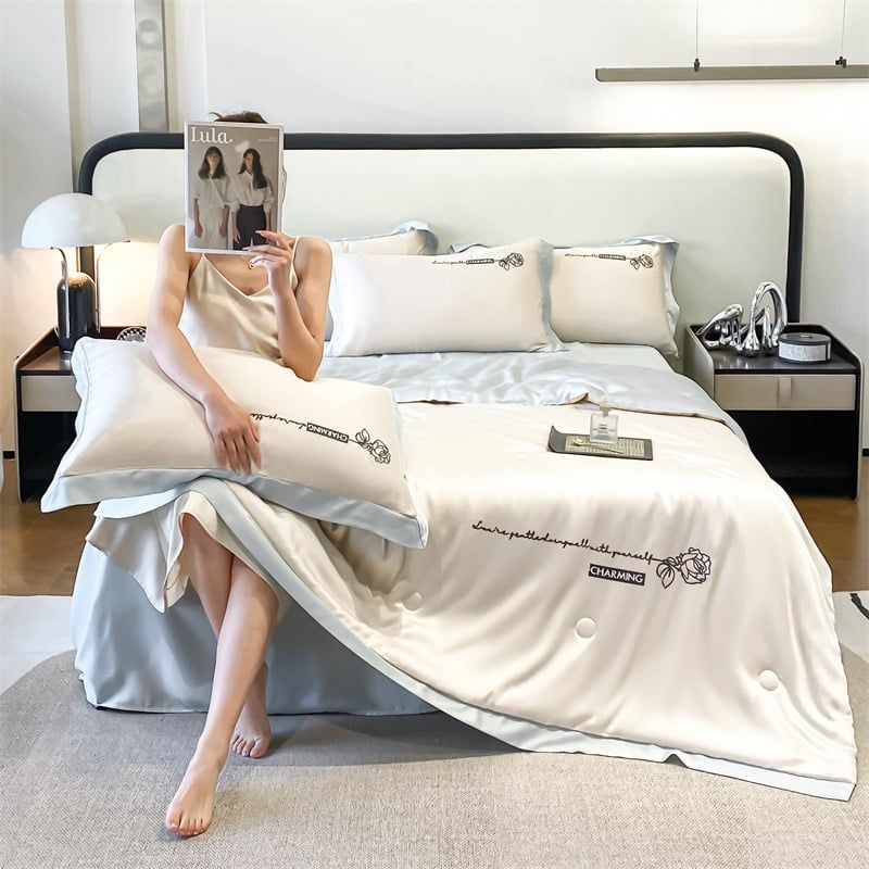 4Pcs Satin Babric | Charming With Love Standard Bedsets Summer Blanket | ID 4PCSSFARBRICCHARWLOVE012