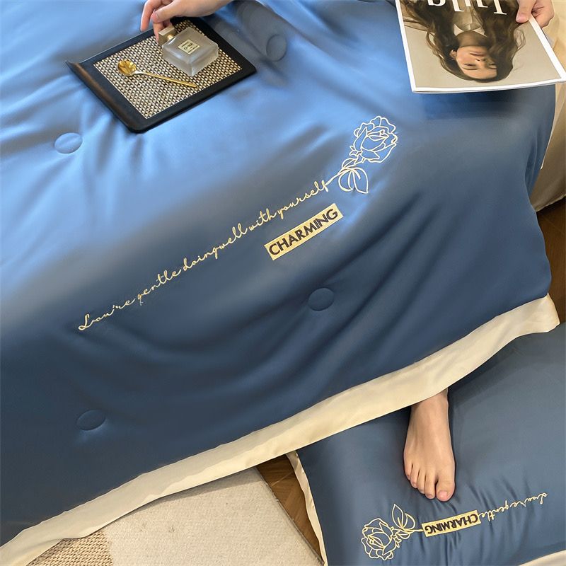 4Pcs Satin Babric | Charming With Love Standard Bedsets Summer Blanket | ID 4PCSSFARBRICCHARWLOVE011