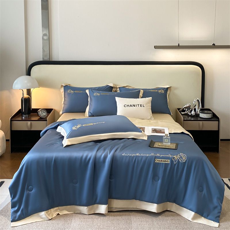 4Pcs Satin Babric | Charming With Love Standard Bedsets Summer Blanket | ID 4PCSSFARBRICCHARWLOVE011