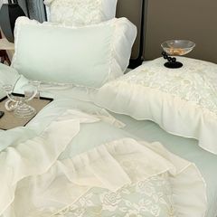 Princess Bedding Set 4pcs x2 Điệu Đà cùng bộ chăn ga Công Chúa đính viền ren cao cấp Jade Green