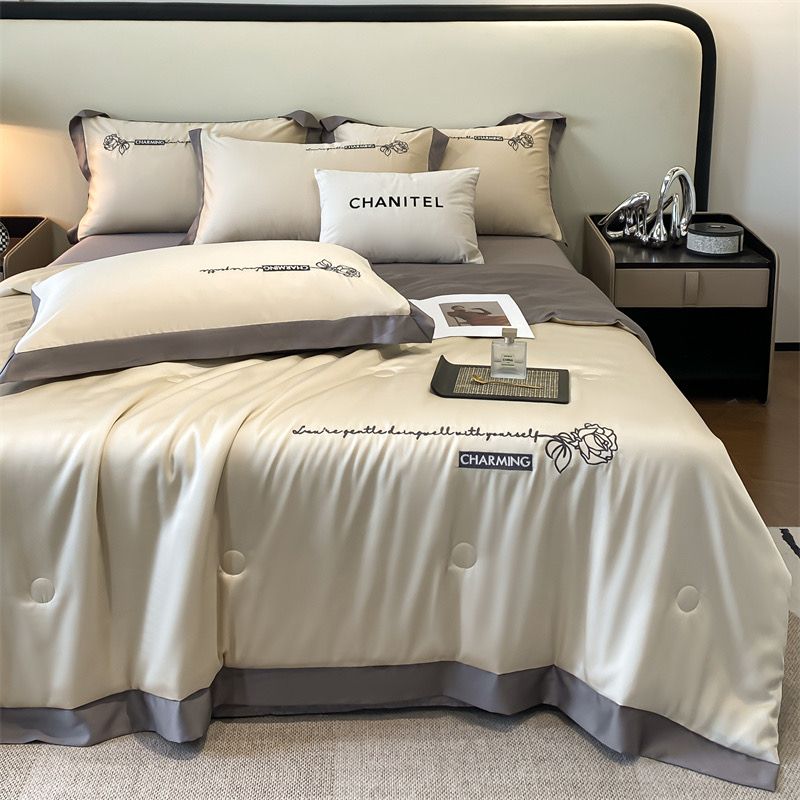 4Pcs Satin Babric | Charming With Love Standard Bedsets Summer Blanket | ID 4PCSSFARBRICCHARWLOVE09