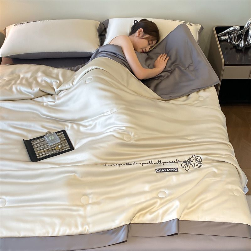 4Pcs Satin Babric | Charming With Love Standard Bedsets Summer Blanket | ID 4PCSSFARBRICCHARWLOVE09