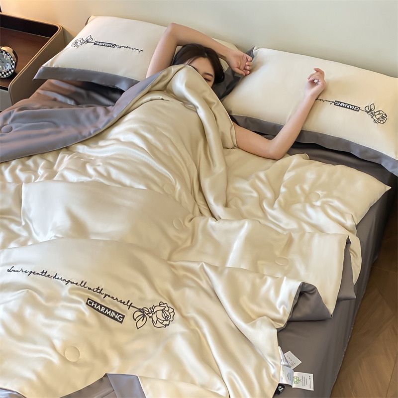 4Pcs Satin Babric | Charming With Love Standard Bedsets Summer Blanket | ID 4PCSSFARBRICCHARWLOVE09