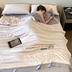 4Pcs Satin Babric | Charming With Love Standard Bedsets Summer Blanket | ID 4PCSSFARBRICCHARWLOVE08