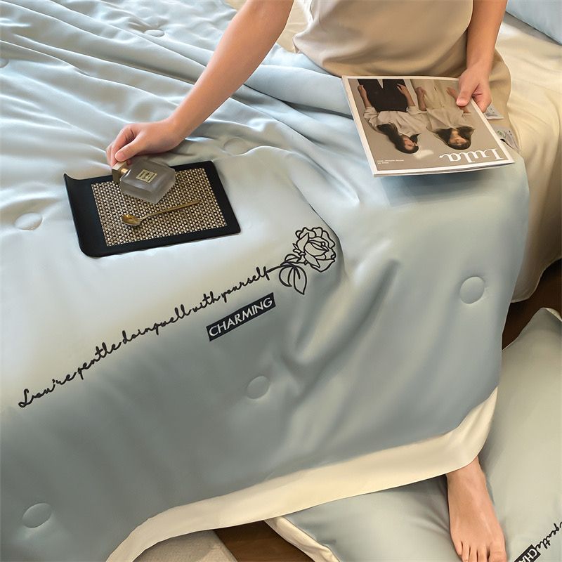 4Pcs Satin Babric | Charming With Love Standard Bedsets Summer Blanket | ID 4PCSSFARBRICCHARWLOVE07