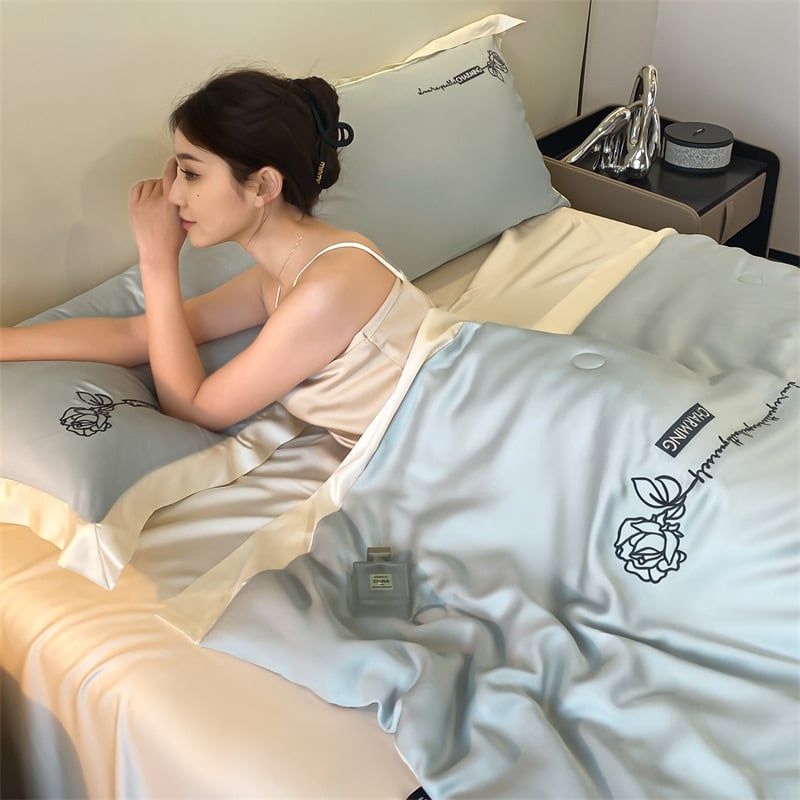 4Pcs Satin Babric | Charming With Love Standard Bedsets Summer Blanket | ID 4PCSSFARBRICCHARWLOVE07