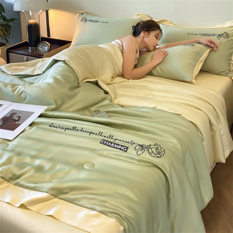 4Pcs Satin Babric | Charming With Love Standard Bedsets Summer Blanket | ID 4PCSSFARBRICCHARWLOVE06