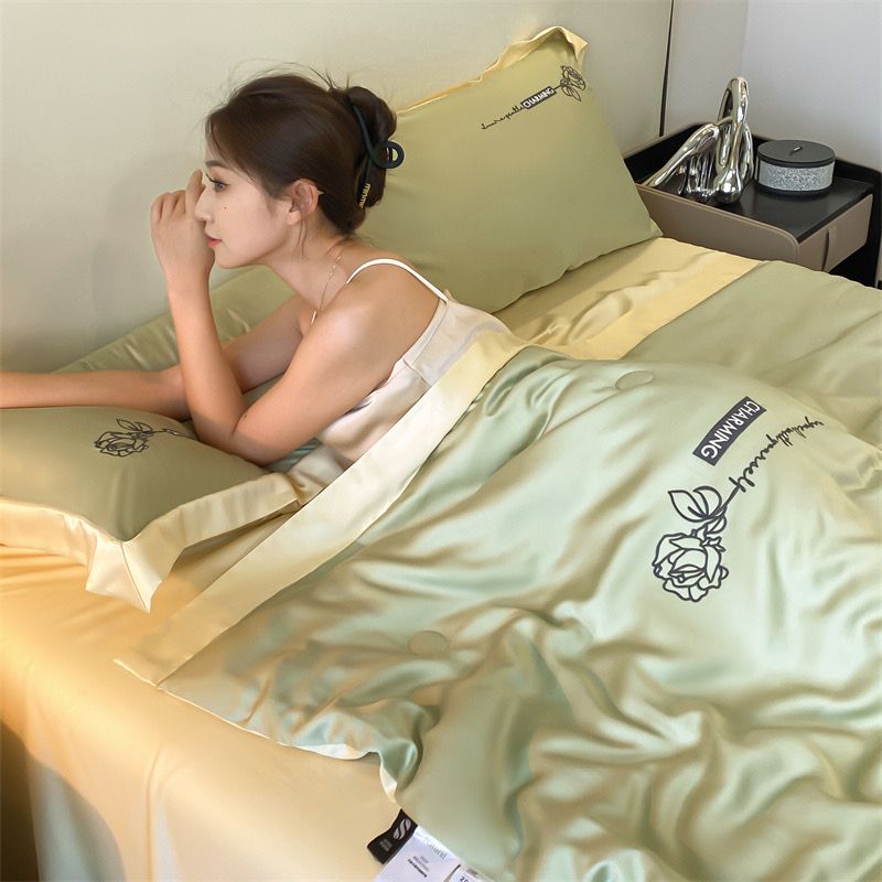 4Pcs Satin Babric | Charming With Love Standard Bedsets Summer Blanket | ID 4PCSSFARBRICCHARWLOVE06