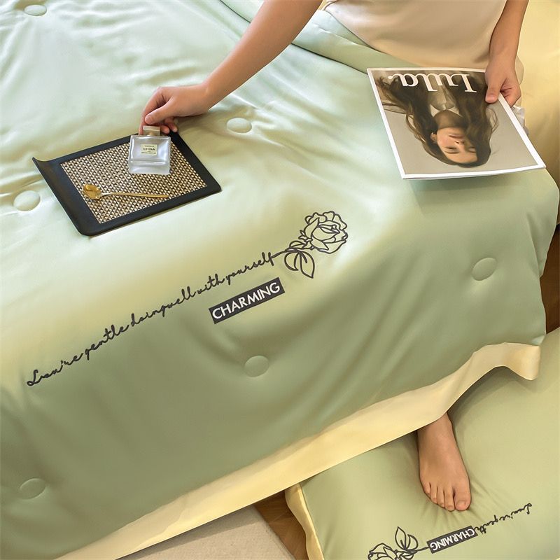 4Pcs Satin Babric | Charming With Love Standard Bedsets Summer Blanket | ID 4PCSSFARBRICCHARWLOVE06