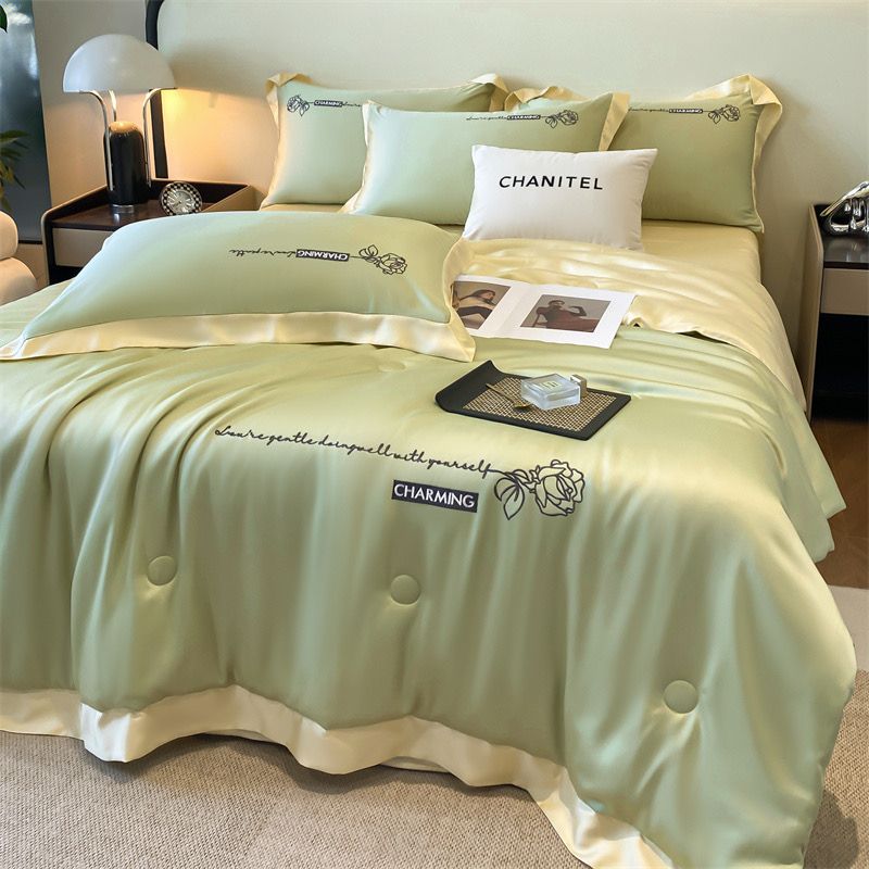 4Pcs Satin Babric | Charming With Love Standard Bedsets Summer Blanket | ID 4PCSSFARBRICCHARWLOVE06