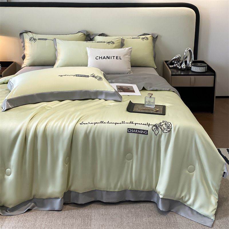 4Pcs Satin Babric | Charming With Love Standard Bedsets Summer Blanket | ID 4PCSSFARBRICCHARWLOVE05