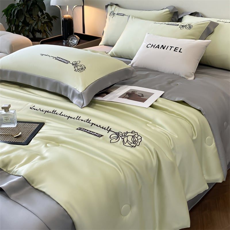 4Pcs Satin Babric | Charming With Love Standard Bedsets Summer Blanket | ID 4PCSSFARBRICCHARWLOVE05