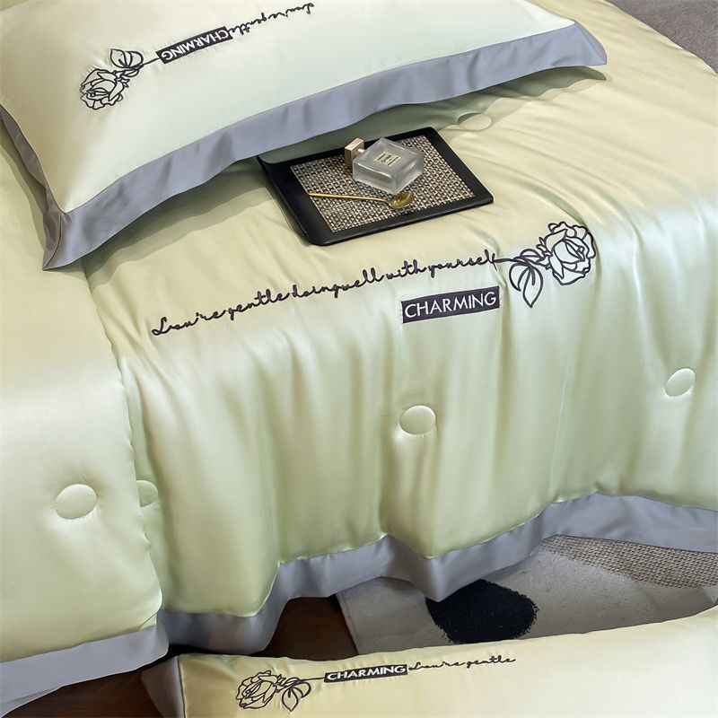 4Pcs Satin Babric | Charming With Love Standard Bedsets Summer Blanket | ID 4PCSSFARBRICCHARWLOVE05