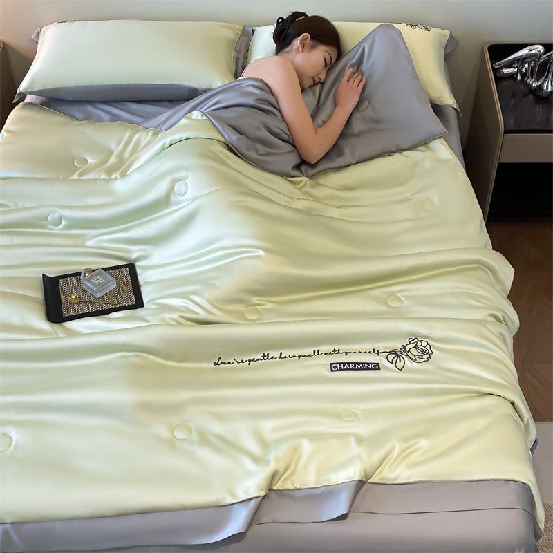 4Pcs Satin Babric | Charming With Love Standard Bedsets Summer Blanket | ID 4PCSSFARBRICCHARWLOVE05