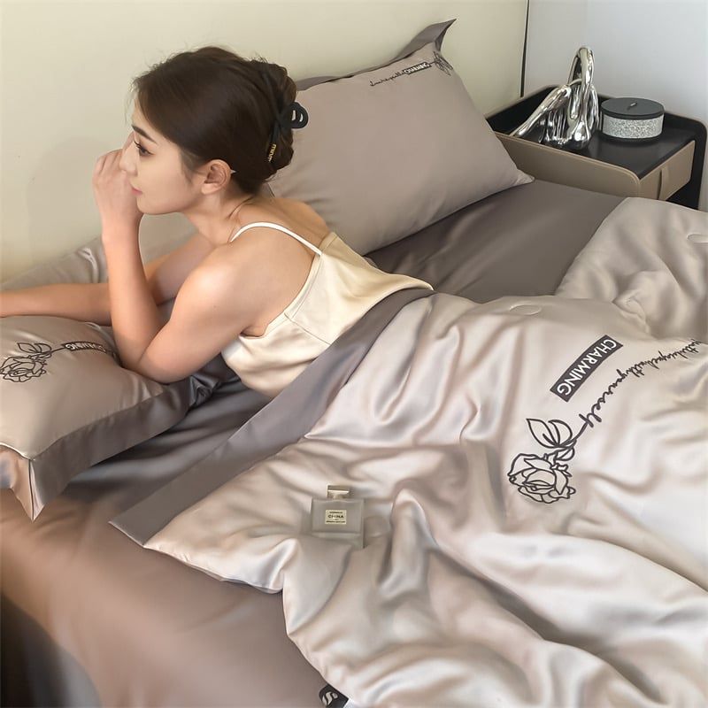 4Pcs Satin Babric | Charming With Love Standard Bedsets Summer Blanket | ID 4PCSSFARBRICCHARWLOVE04