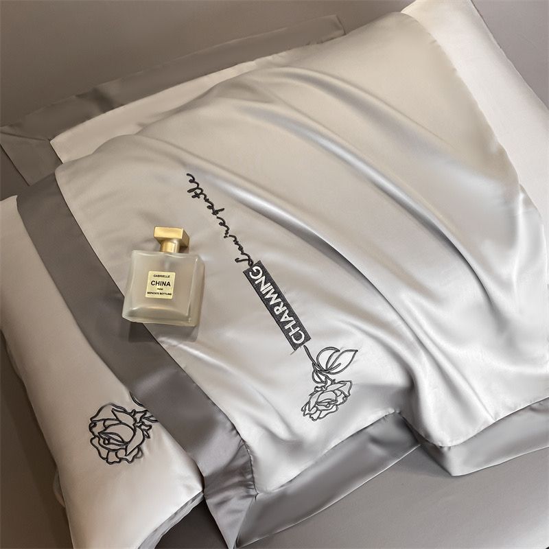 4Pcs Satin Babric | Charming With Love Standard Bedsets Summer Blanket | ID 4PCSSFARBRICCHARWLOVE04