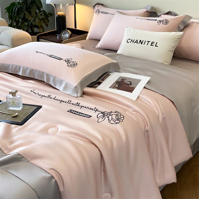 4Pcs Satin Babric | Charming With Love Standard Bedsets Summer Blanket | ID 4PCSSFARBRICCHARWLOVE03