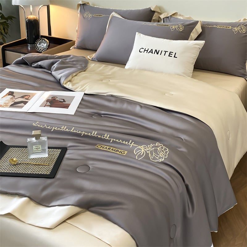 4Pcs Satin Babric | Charming With Love Standard Bedsets Summer Blanket | ID 4PCSSFARBRICCHARWLOVE01