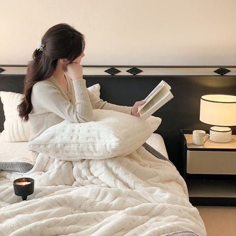 European Union Fur Wool Blanket | 3D Embossed Checkered Plus Design | 230*200cm (1.6kg) | White