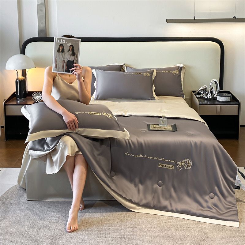 4Pcs Satin Babric | Charming With Love Standard Bedsets Summer Blanket | ID 4PCSSFARBRICCHARWLOVE01