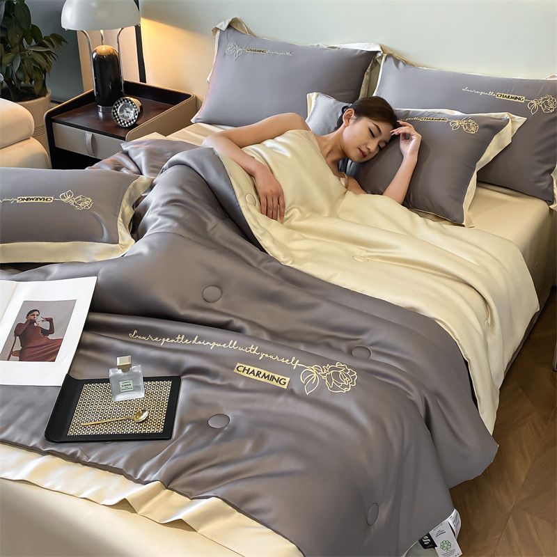 4Pcs Satin Babric | Charming With Love Standard Bedsets Summer Blanket | ID 4PCSSFARBRICCHARWLOVE01