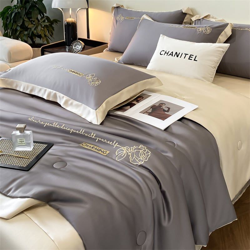 4Pcs Satin Babric | Charming With Love Standard Bedsets Summer Blanket | ID 4PCSSFARBRICCHARWLOVE01