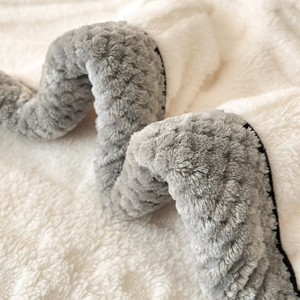 European Union Fur Wool Blanket | 3D Embossed Checkered Plus Design | 230*200cm (1.6kg) | White