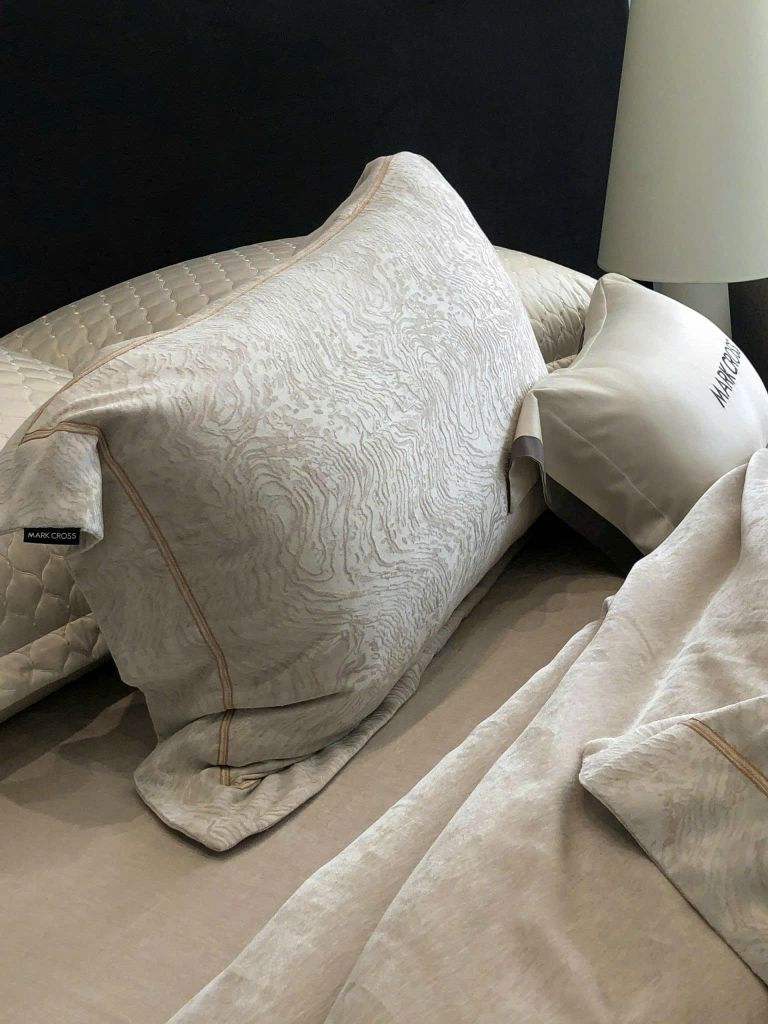 MARK CROSS SATIN VELVET | 4PCS LUXE INDONECHIA DEGIN FOR HOME | ID: MARKCROS4PCSSTNBARCODE02