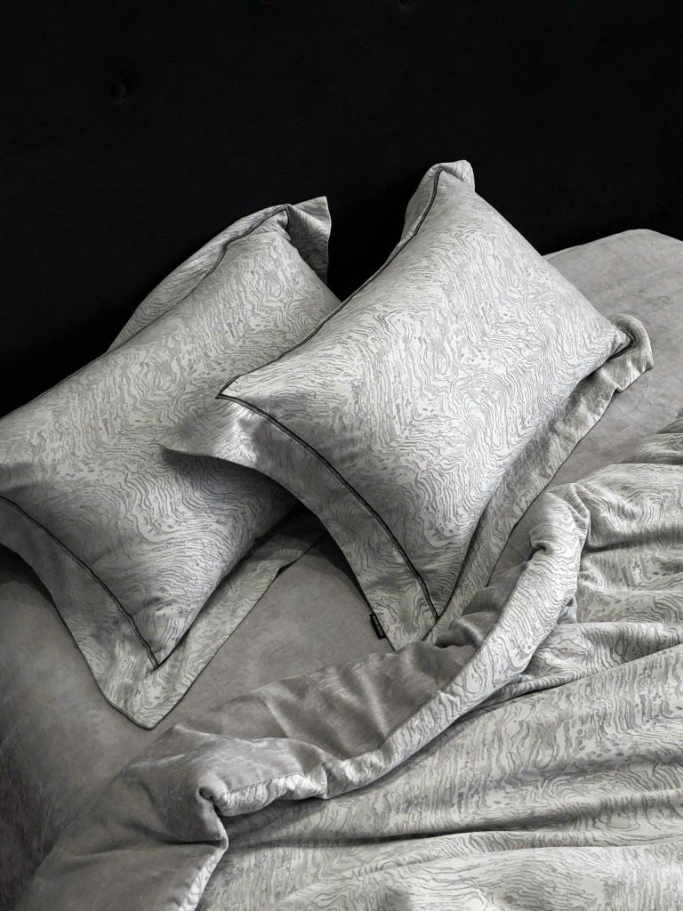 MARK CROSS SATIN VELVET | 4PCS LUXE INDONECHIA DEGIN FOR HOME | ID: MARKCROS4PCSSTNBARCODE01