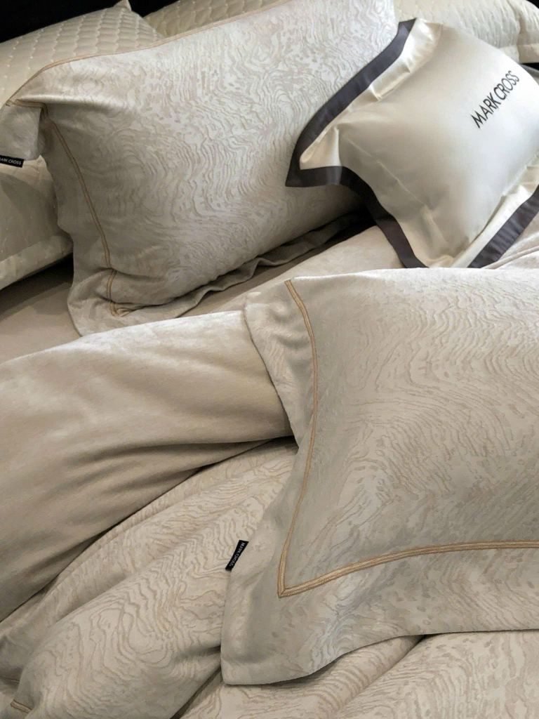 MARK CROSS SATIN VELVET | 4PCS LUXE INDONECHIA DEGIN FOR HOME | ID: MARKCROS4PCSSTNBARCODE02