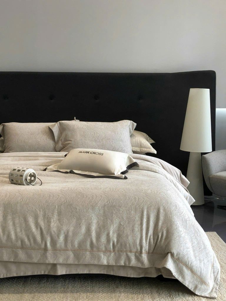 MARK CROSS SATIN VELVET | 4PCS LUXE INDONECHIA DEGIN FOR HOME | ID: MARKCROS4PCSSTNBARCODE02