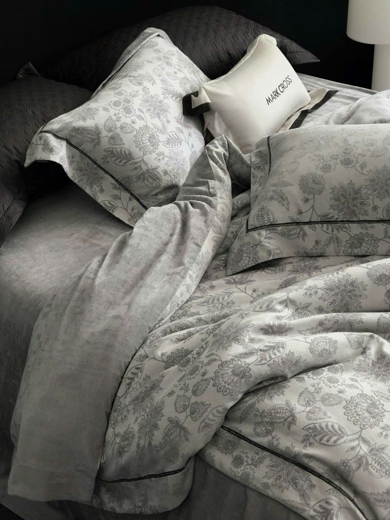 MARK CROSS SATIN VELVET | 4PCS LUXE INDONECHIA DEGIN FOR HOME | ID: MARKCROS4PCSSTNBARCODE03