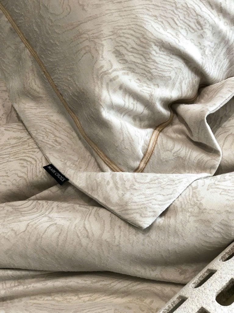 MARK CROSS SATIN VELVET | 4PCS LUXE INDONECHIA DEGIN FOR HOME | ID: MARKCROS4PCSSTNBARCODE02