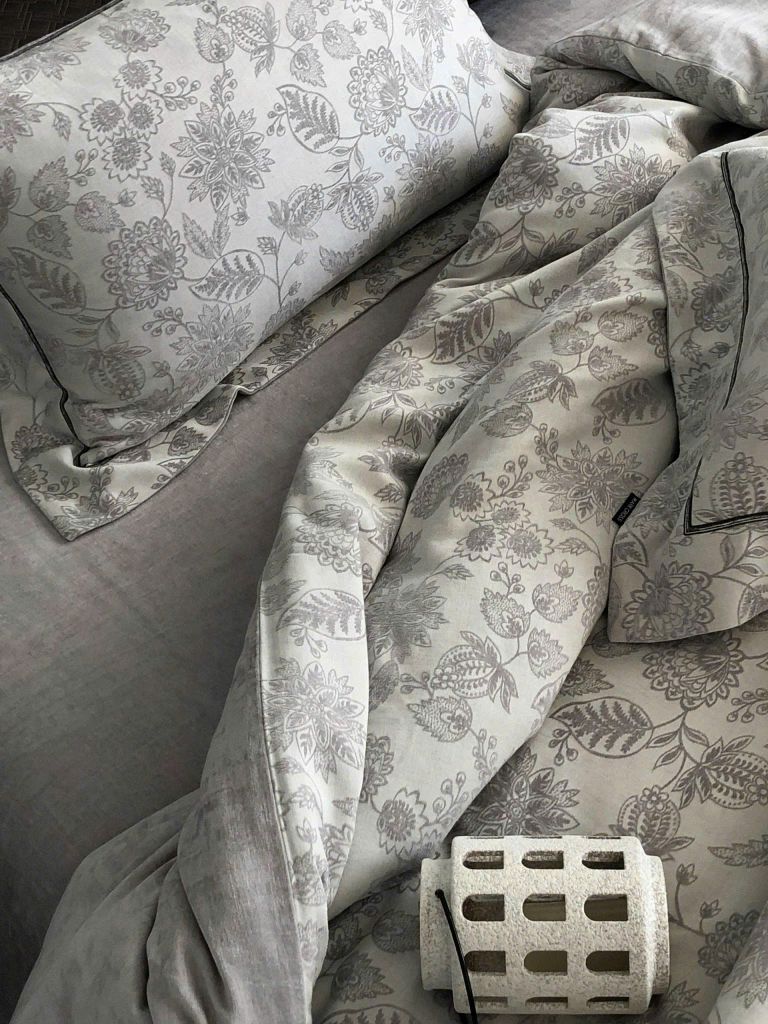 MARK CROSS SATIN VELVET | 4PCS LUXE INDONECHIA DEGIN FOR HOME | ID: MARKCROS4PCSSTNBARCODE03