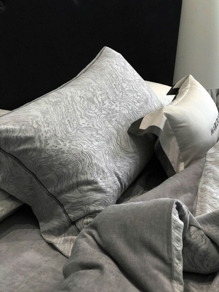 MARK CROSS SATIN VELVET | 4PCS LUXE INDONECHIA DEGIN FOR HOME | ID: MARKCROS4PCSSTNBARCODE03