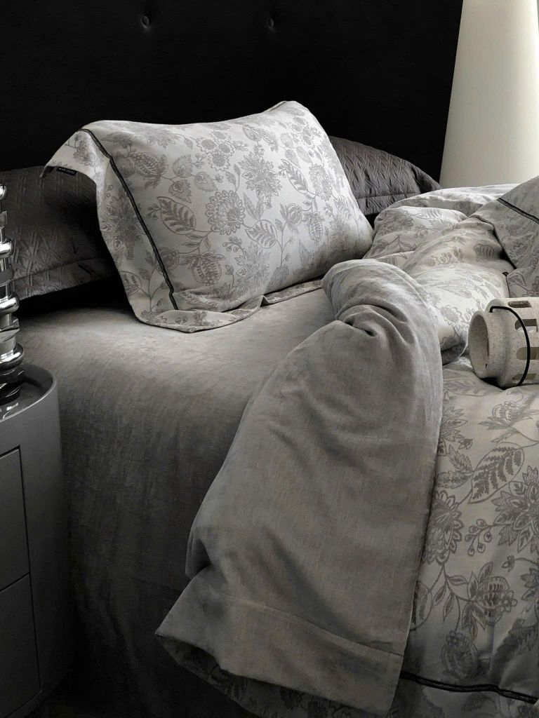 MARK CROSS SATIN VELVET | 4PCS LUXE INDONECHIA DEGIN FOR HOME | ID: MARKCROS4PCSSTNBARCODE03