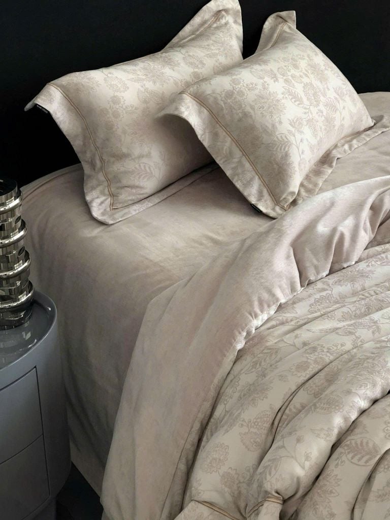 MARK CROSS SATIN VELVET | 4PCS LUXE INDONECHIA DEGIN FOR HOME | ID: MARKCROS4PCSSTNBARCODE04