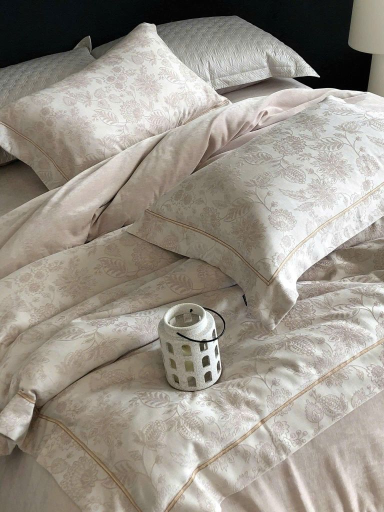 MARK CROSS SATIN VELVET | 4PCS LUXE INDONECHIA DEGIN FOR HOME | ID: MARKCROS4PCSSTNBARCODE04