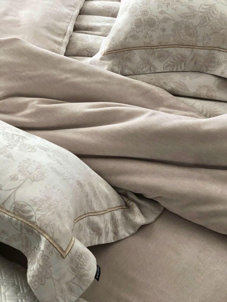 MARK CROSS SATIN VELVET | 4PCS LUXE INDONECHIA DEGIN FOR HOME | ID: MARKCROS4PCSSTNBARCODE04