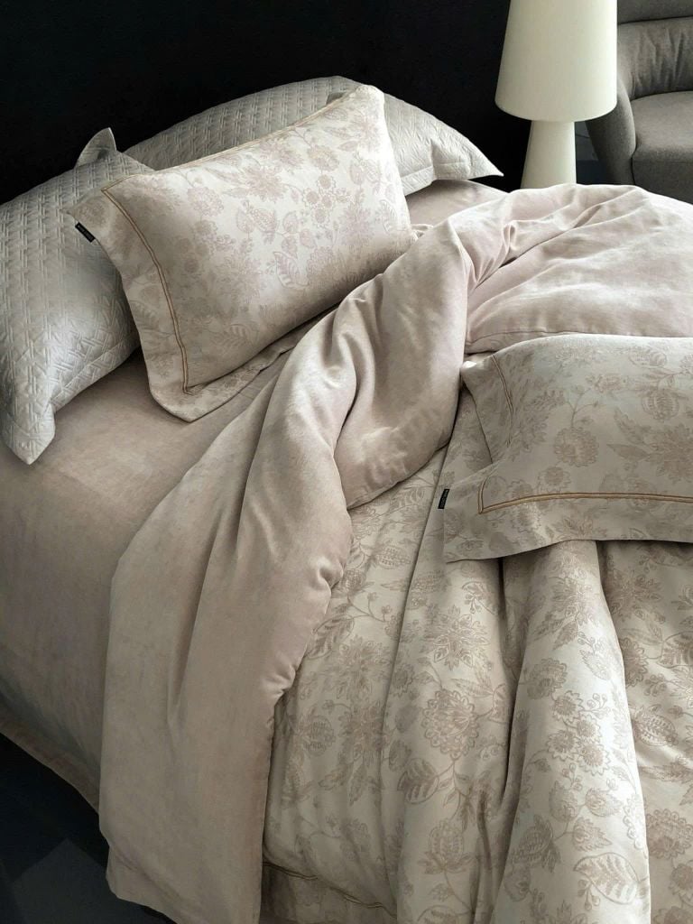 MARK CROSS SATIN VELVET | 4PCS LUXE INDONECHIA DEGIN FOR HOME | ID: MARKCROS4PCSSTNBARCODE04