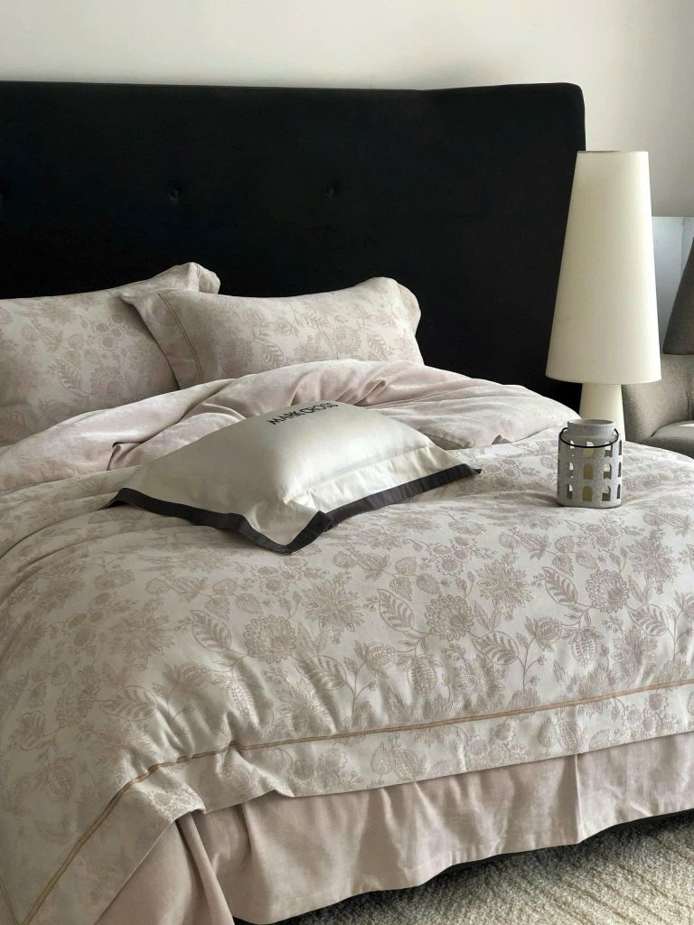 MARK CROSS SATIN VELVET | 4PCS LUXE INDONECHIA DEGIN FOR HOME | ID: MARKCROS4PCSSTNBARCODE04