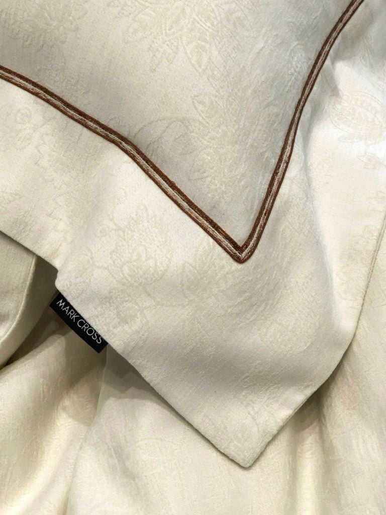 MARK CROSS SATIN VELVET | 4PCS LUXE INDONECHIA DEGIN FOR HOME | ID: MARKCROS4PCSSTNBARCODE05