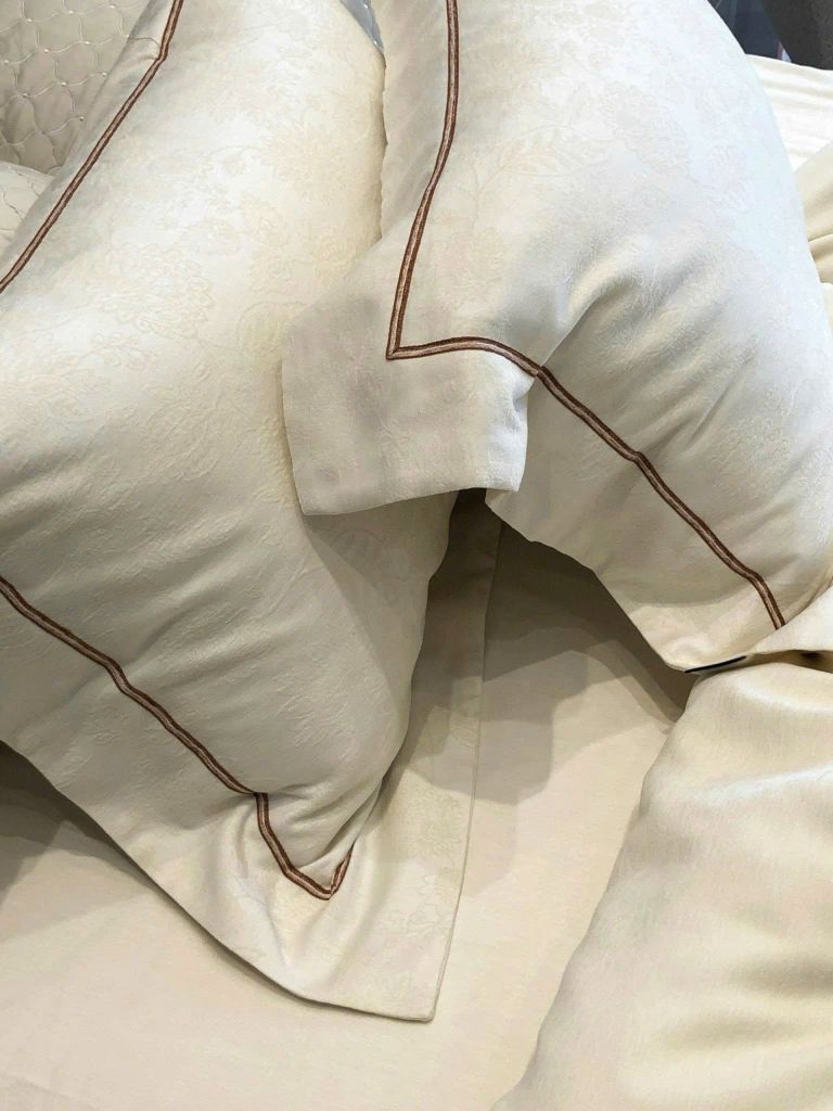 MARK CROSS SATIN VELVET | 4PCS LUXE INDONECHIA DEGIN FOR HOME | ID: MARKCROS4PCSSTNBARCODE05