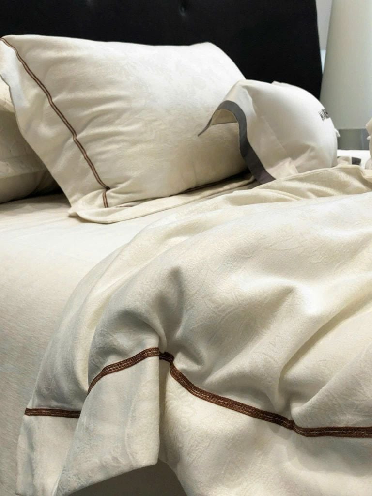 MARK CROSS SATIN VELVET | 4PCS LUXE INDONECHIA DEGIN FOR HOME | ID: MARKCROS4PCSSTNBARCODE05