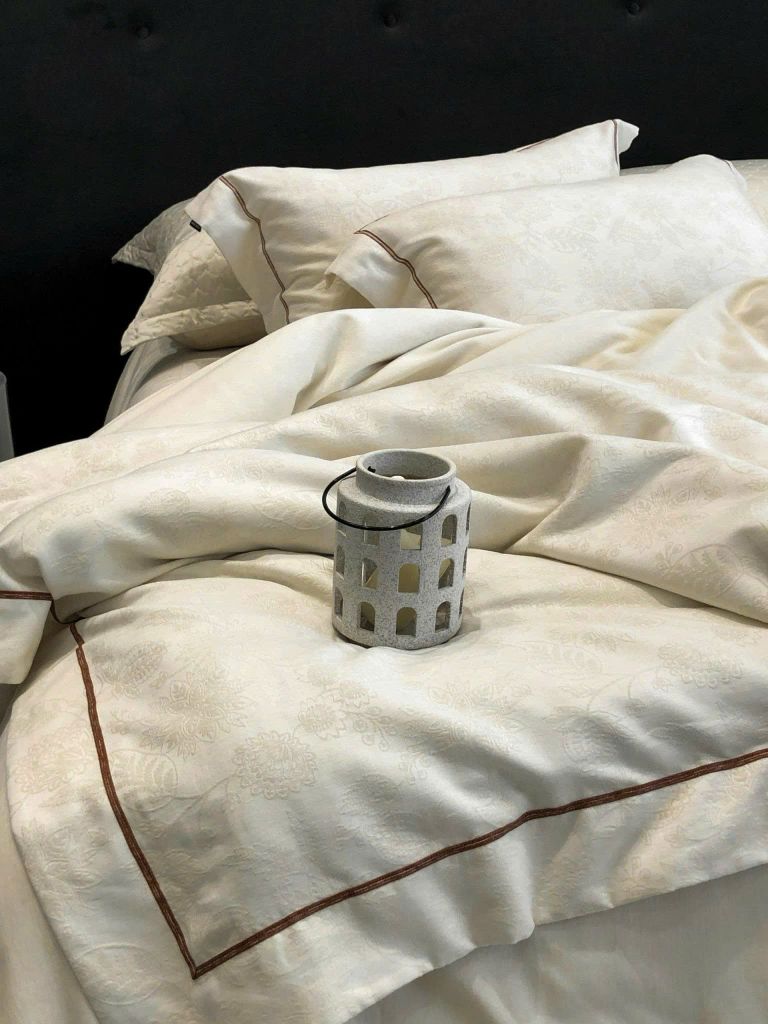 MARK CROSS SATIN VELVET | 4PCS LUXE INDONECHIA DEGIN FOR HOME | ID: MARKCROS4PCSSTNBARCODE05