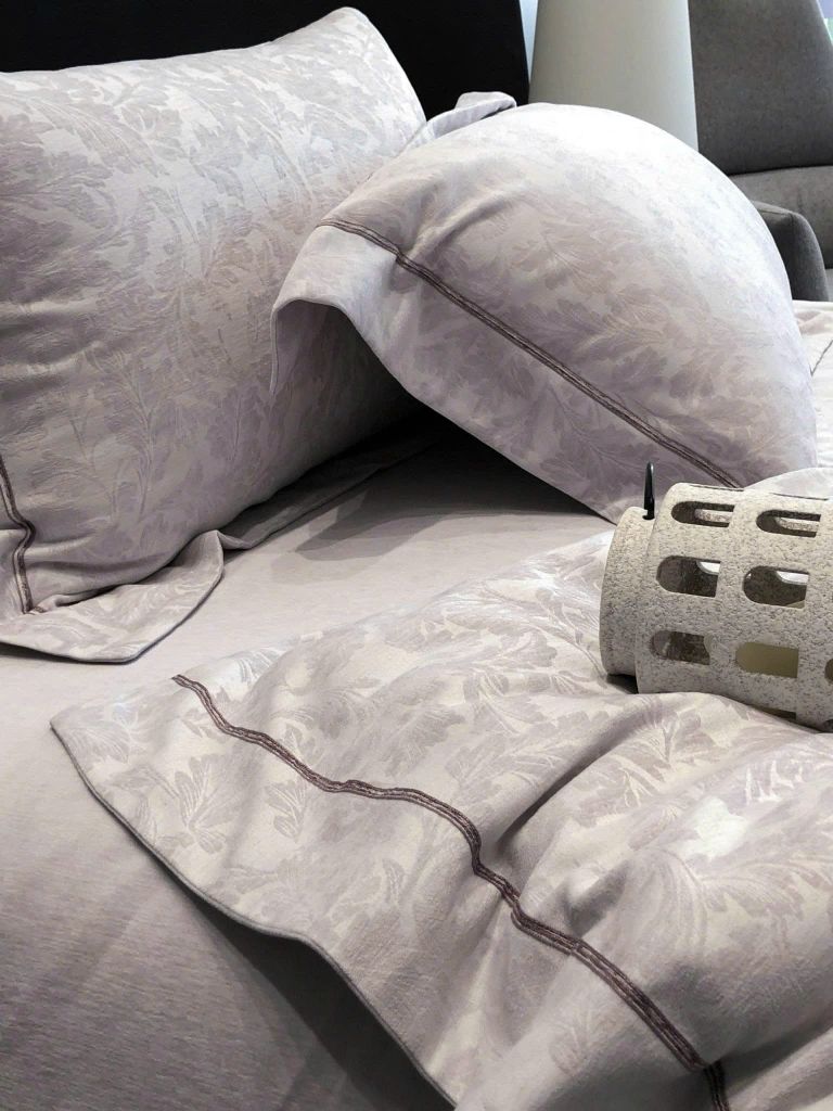 MARK CROSS SATIN VELVET | 4PCS LUXE INDONECHIA DEGIN FOR HOME | ID: MARKCROS4PCSSTNBARCODE07