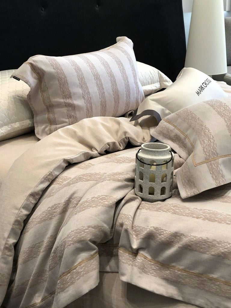 MARK CROSS SATIN VELVET | 4PCS LUXE INDONECHIA DEGIN FOR HOME | ID: MARKCROS4PCSSTNBARCODE08