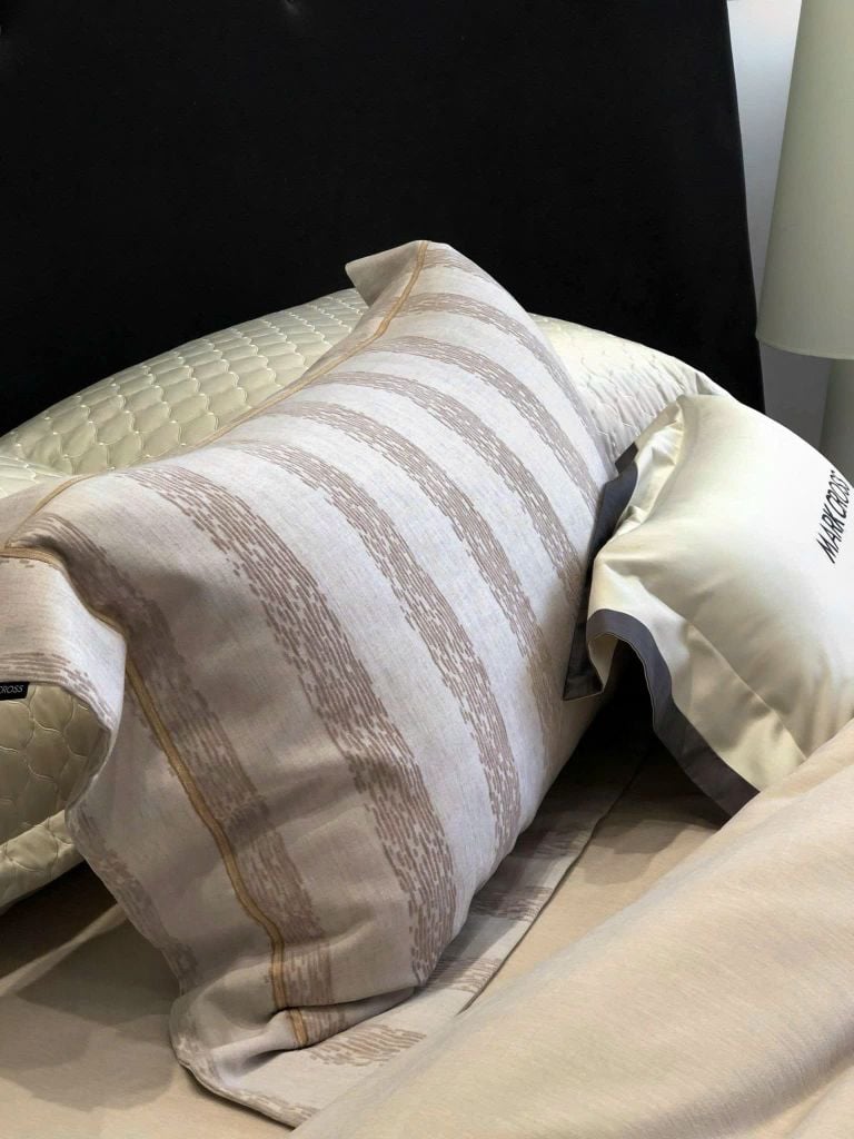 MARK CROSS SATIN VELVET | 4PCS LUXE INDONECHIA DEGIN FOR HOME | ID: MARKCROS4PCSSTNBARCODE08