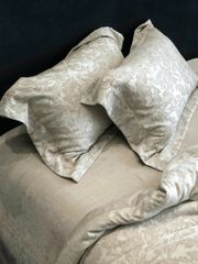 MARK CROSS SATIN VELVET | 4PCS LUXE INDONECHIA DEGIN FOR HOME | ID: MARKCROS4PCSSTNBARCODE09