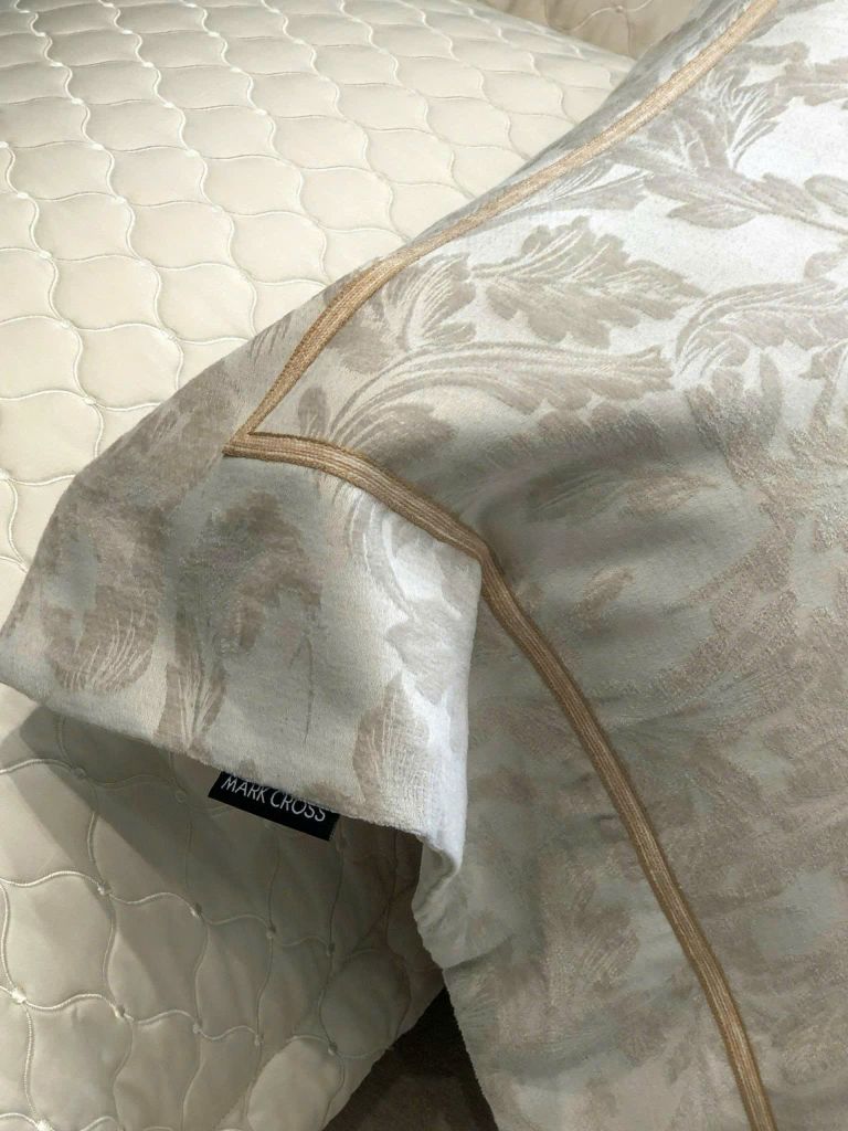 MARK CROSS SATIN VELVET | 4PCS LUXE INDONECHIA DEGIN FOR HOME | ID: MARKCROS4PCSSTNBARCODE09